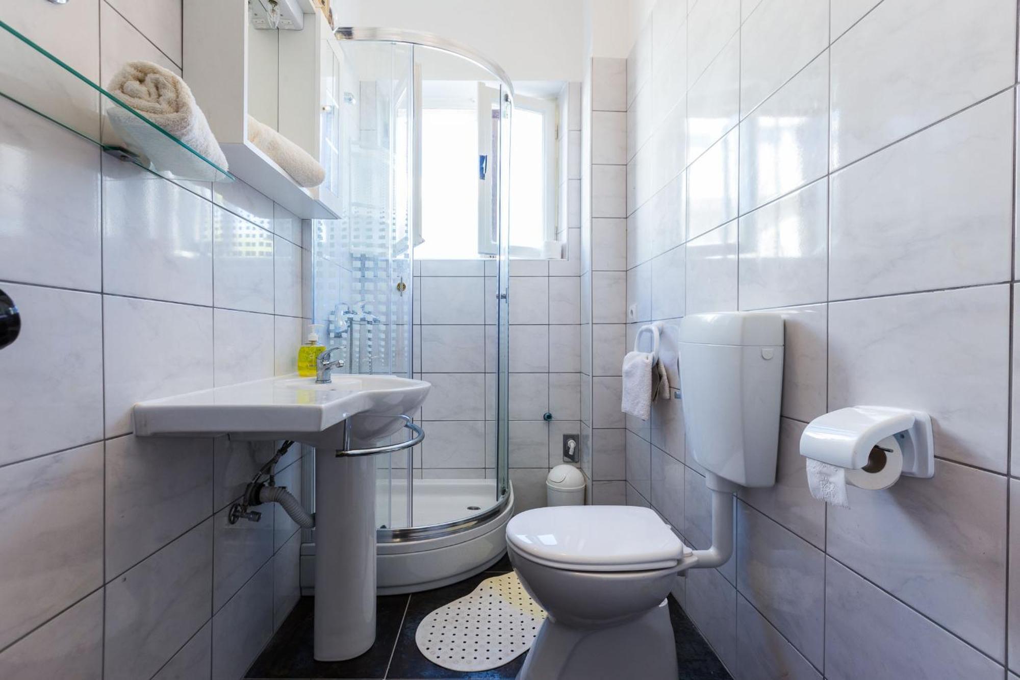 & Hosana Apartma *