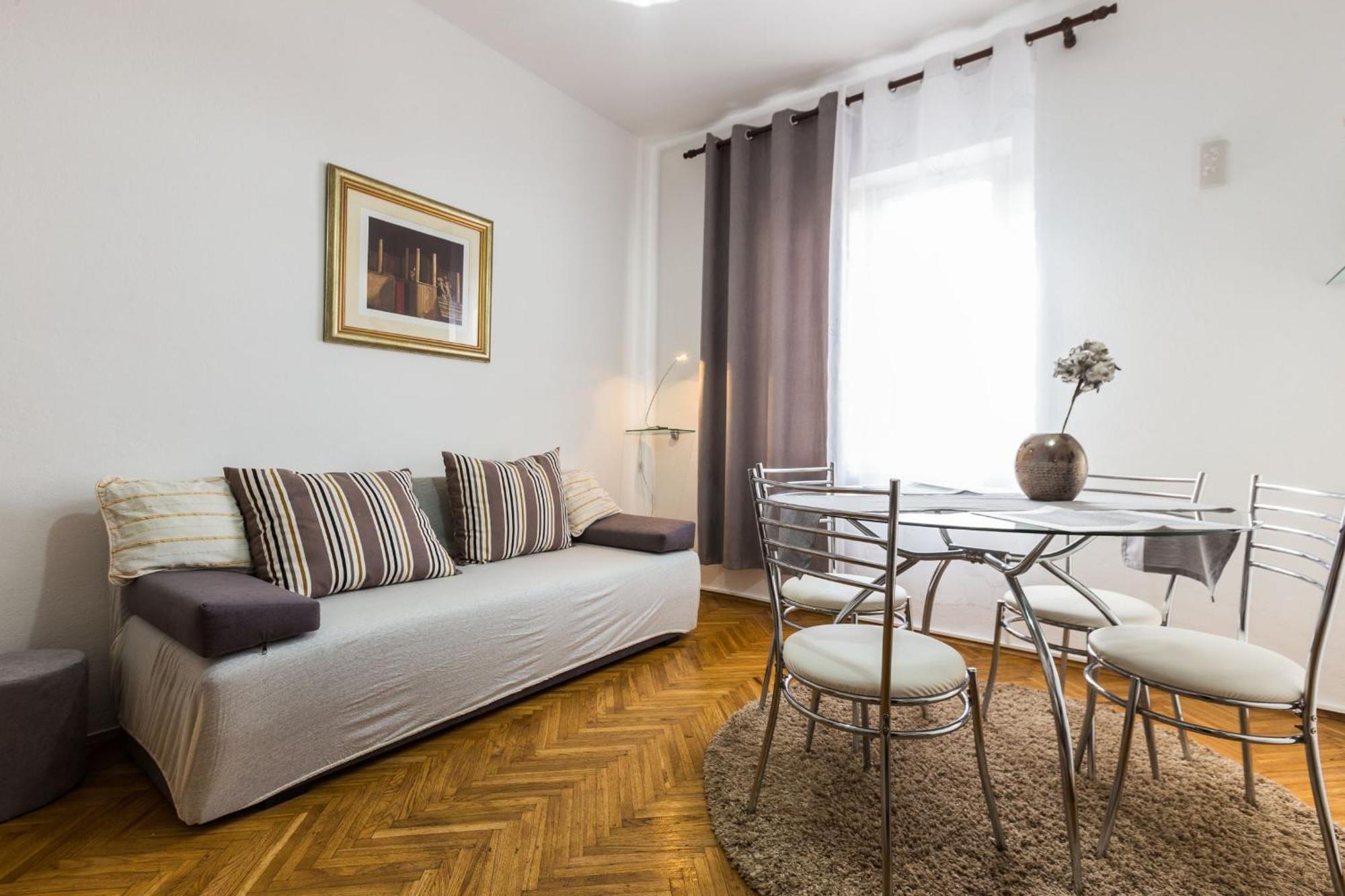 Appartamento & Hosana Zara