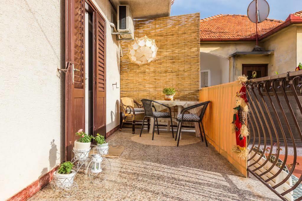 & Hosana Apartma *