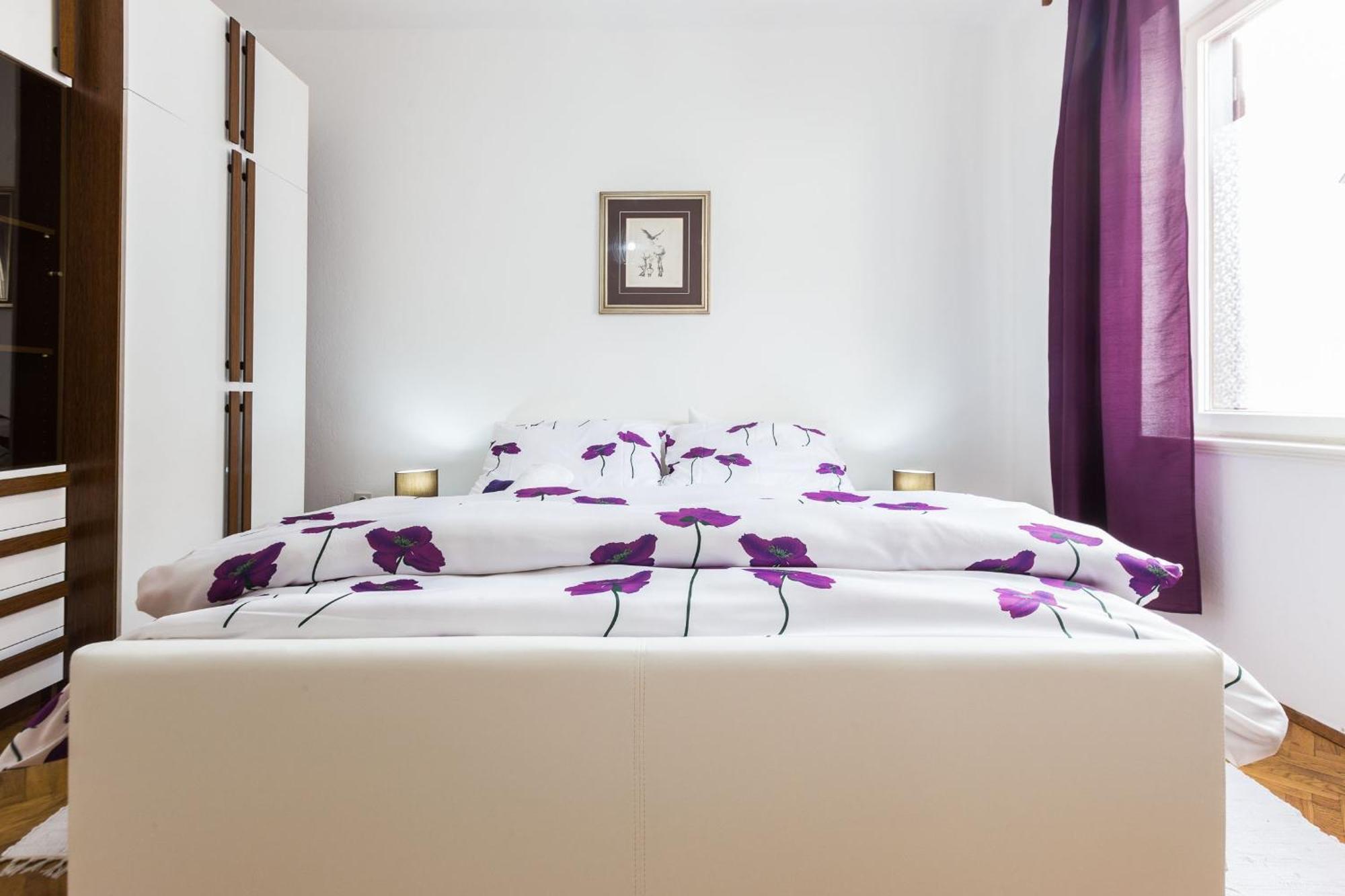 & Hosana Apartment